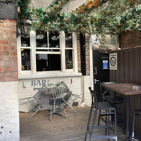 Golden Fleece York Hotel ภายนอก รูปภาพ