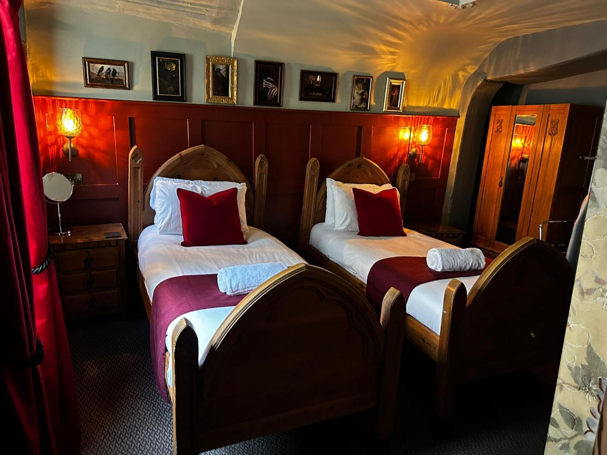 Golden Fleece York Hotel ภายนอก รูปภาพ