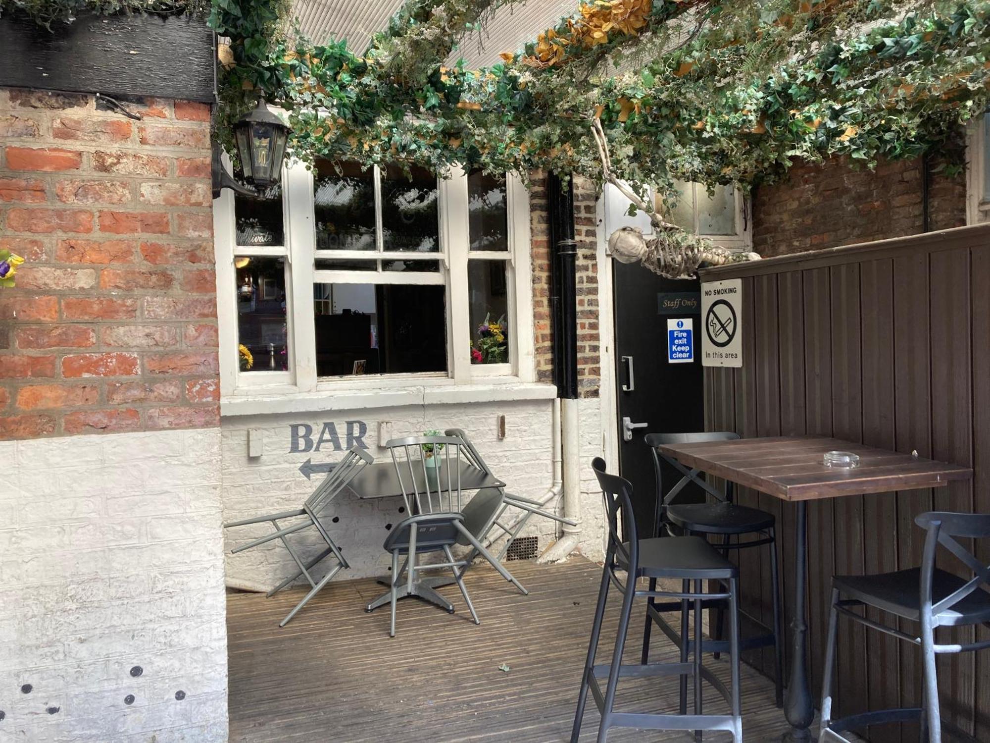 Golden Fleece York Hotel ภายนอก รูปภาพ