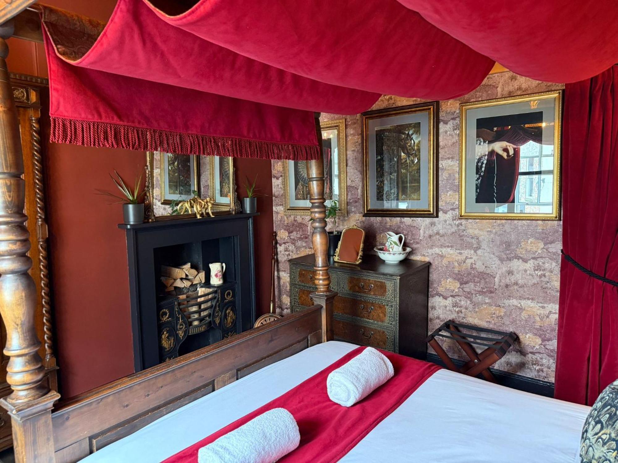 Golden Fleece York Hotel ภายนอก รูปภาพ