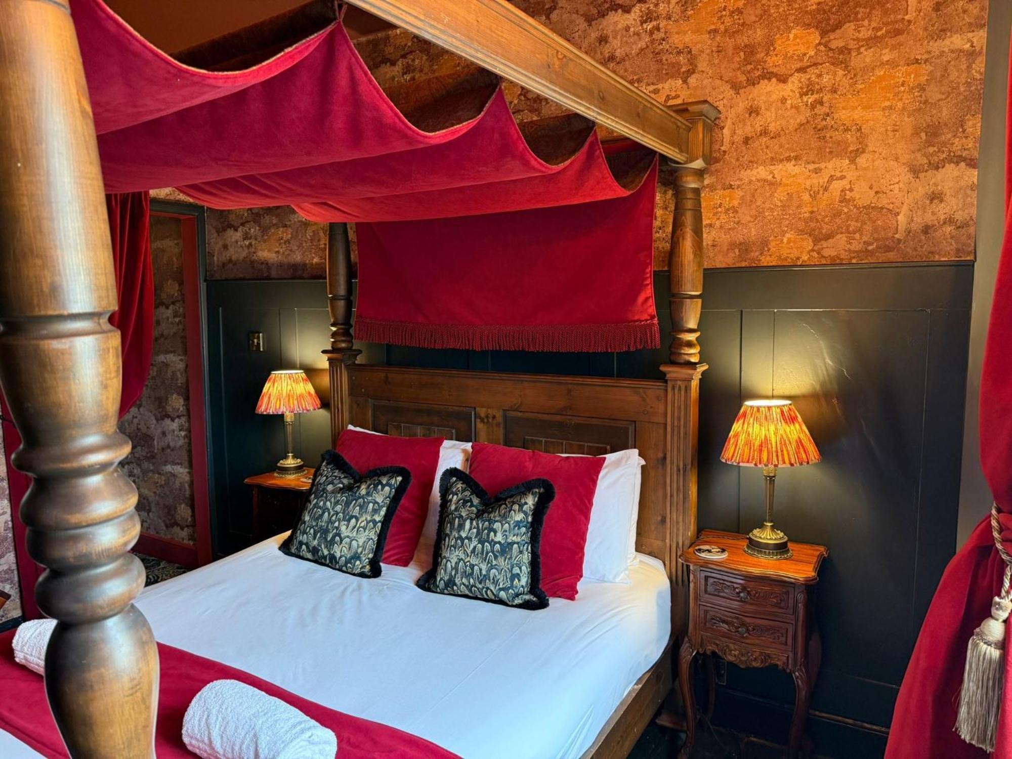 Golden Fleece York Hotel ภายนอก รูปภาพ